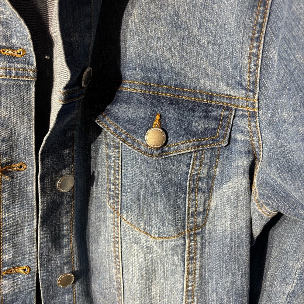 Revamped Sz L Light Wash Denim Buttoned Belted Dress Jacket Pocket & Raw Hem - Picture 5 of 11